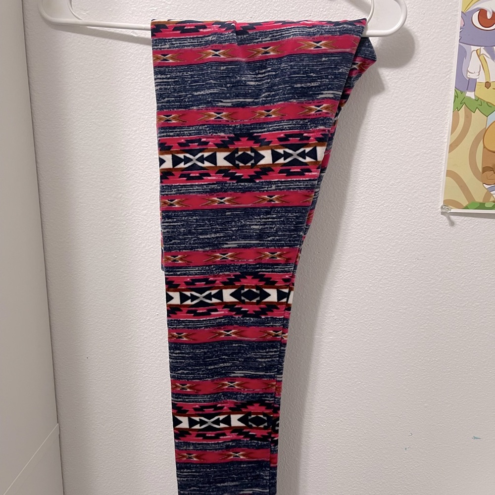 No Boundaries Velvety Graphic Leggings - Aztec Pattern 2